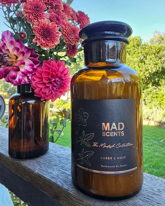 Amber & Musk Modish Apothecary Candle (wood wick)
