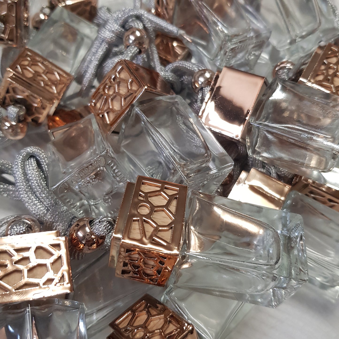 Clove & Sandalwood - Hanging Diffuser