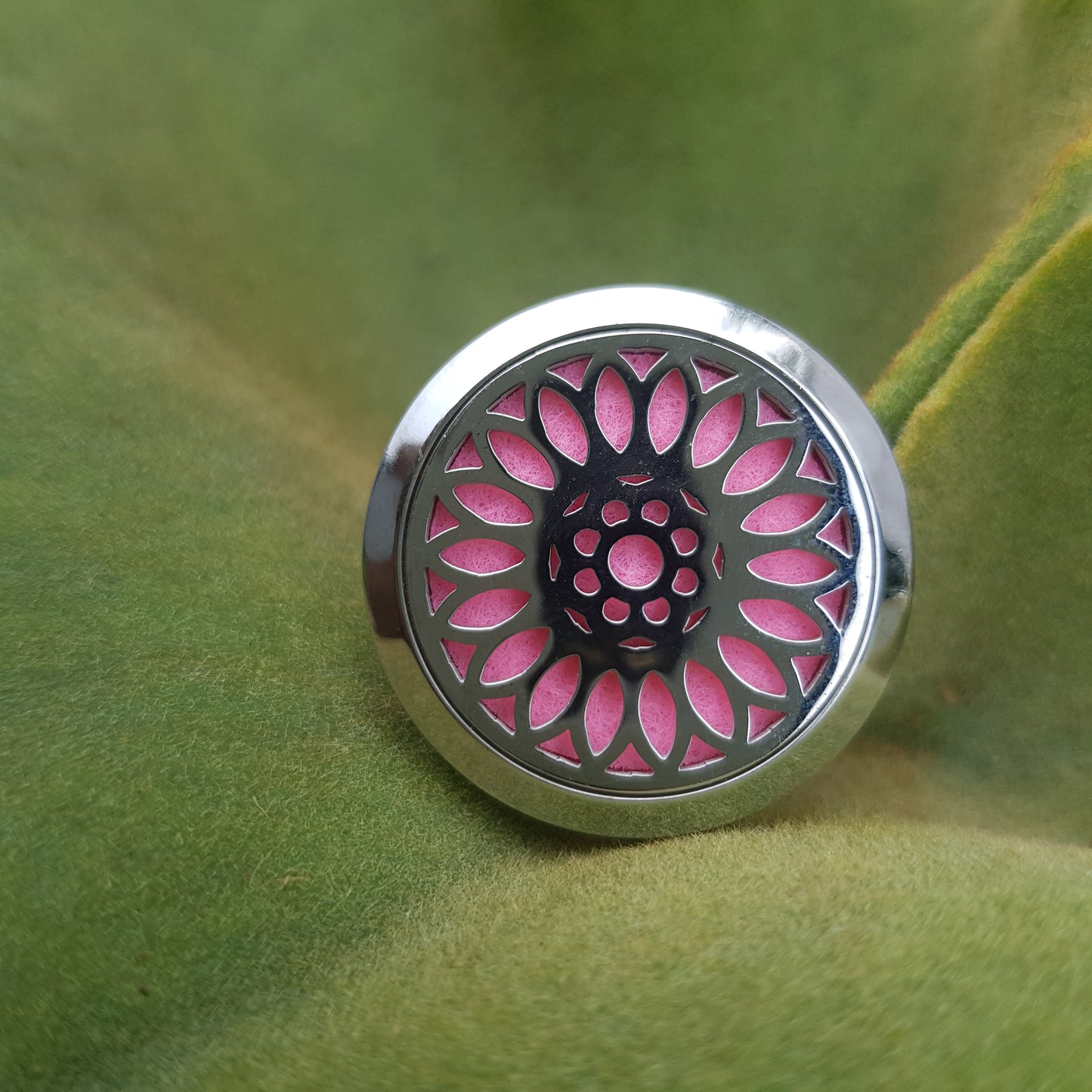 Petals- Silver stainless steel car vent diffuser + fragrance oil