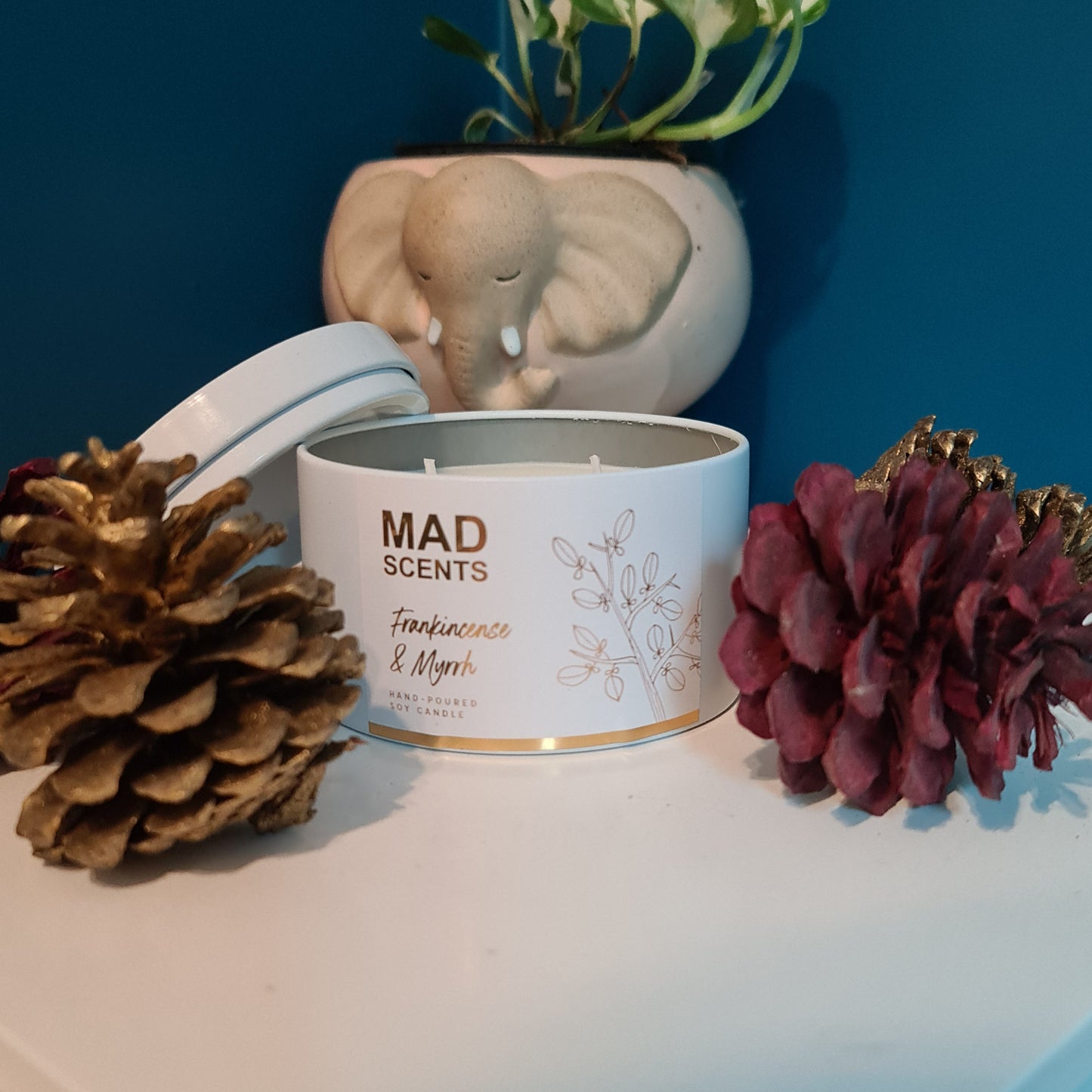 Frankincense & Myrrh - Large Tin Candle (White)
