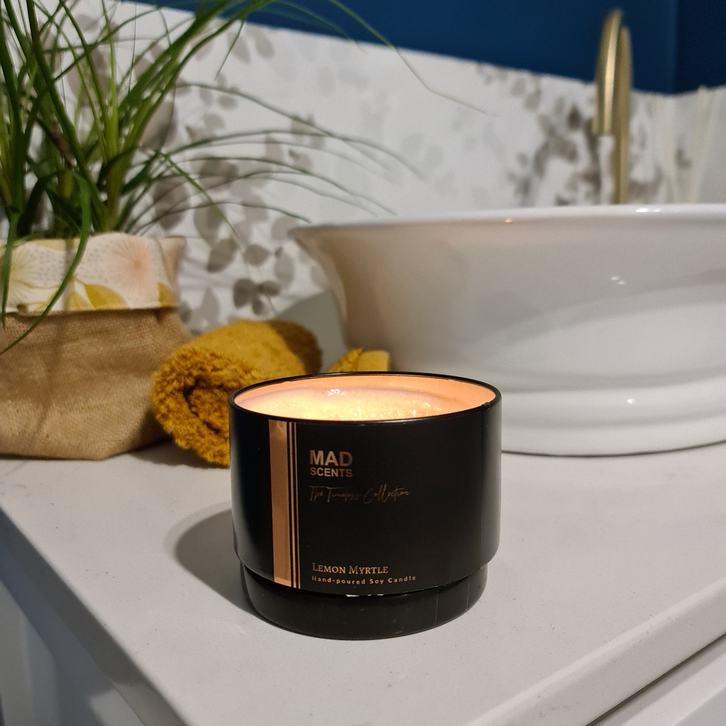 Lemon Myrtle - Large Tin Candle (Black)