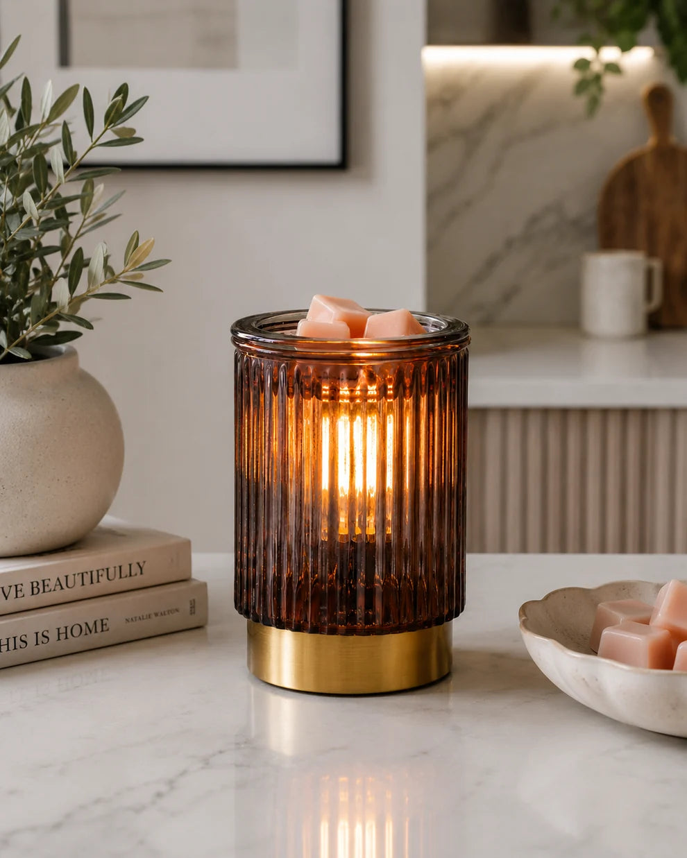 Black Fluted Edison Bulb Electric Warmer (PREORDER - ARRIVING OCTOBER 2026)